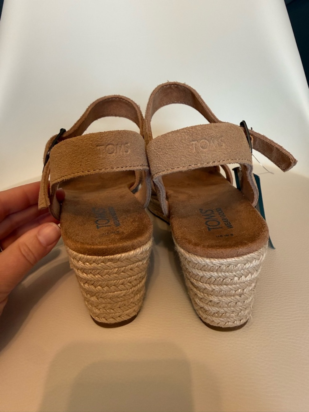 ☀️🌊Tom’s Audrey Suede Espadrille Wedge Platform Sandals in Tan - Picture 3 of 7